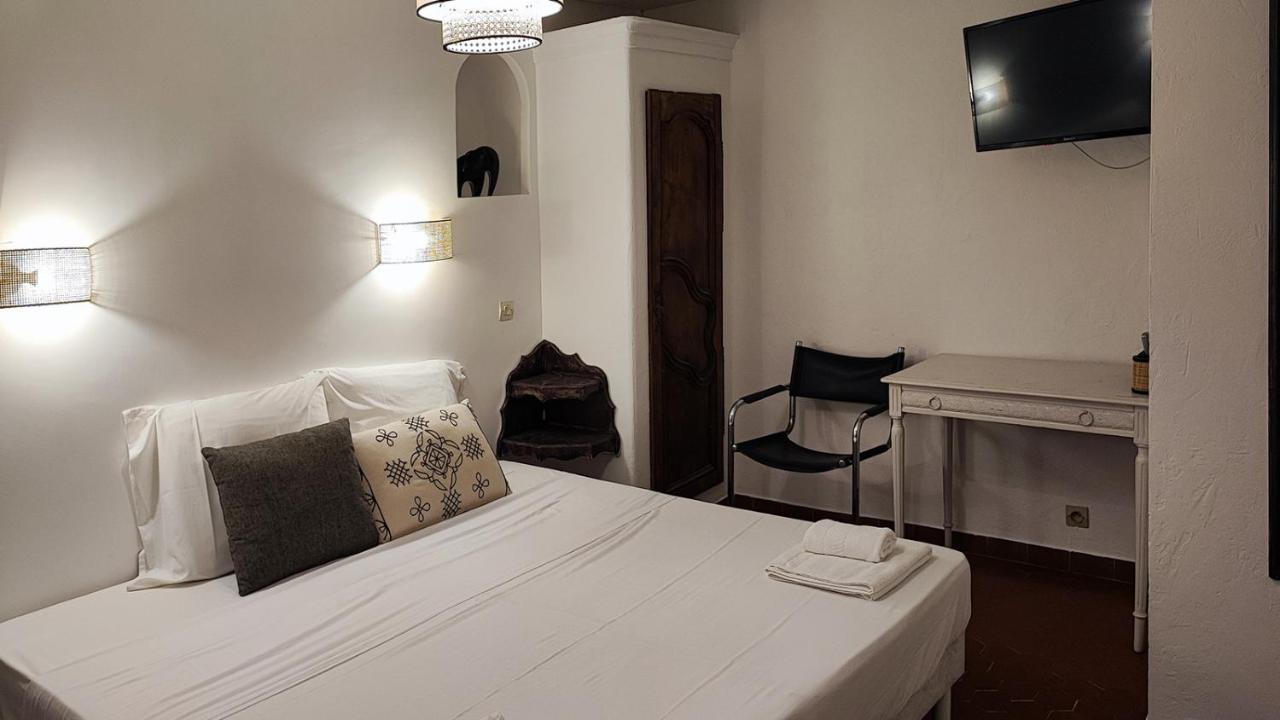 Logis Hotel & Restaurant Du Parc Gémenos Eksteriør billede